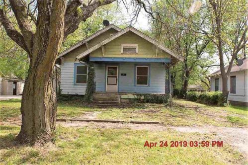 323 Clark Ave, Augusta, KS 67010-1513
