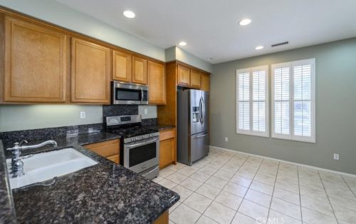 15 Tall Oak, Irvine CA  92603-4213 exterior