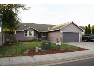 1081 Siuslaw St, Harrisburg, OR 97446-8702