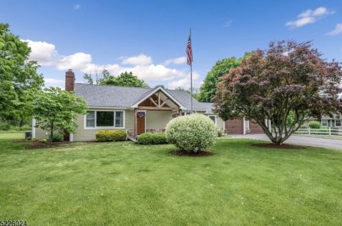 286 Drakestown Rd, Hackettstown, NJ 07840-5657
