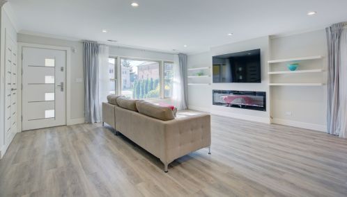 6906 Jarvis Ave, Niles IL  60714-4016 exterior