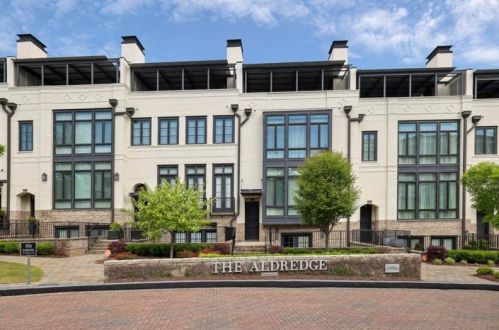1074 Abington Ct, Atlanta GA  30319 exterior