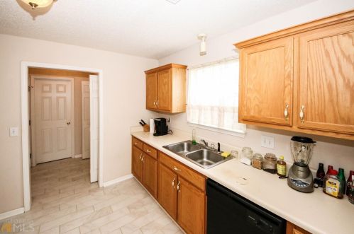 6845 Bells Lndg Cv, Rex GA 30273-2264 exterior