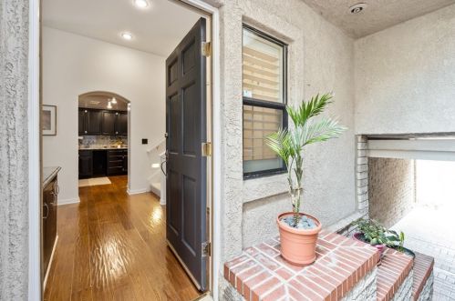 23 Laguna Ct, Manhattan Beach, CA 90266-7207