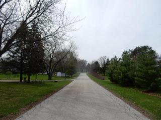 12 Division St, Bristol, IL 60512-9783