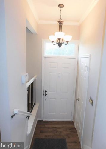 8487 Springfield Oaks Dr, Springfield VA  22153-3571 exterior
