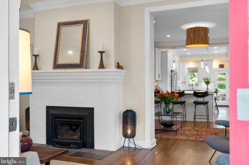 8409 Grove St, Silver Spring MD 20910-4761 exterior