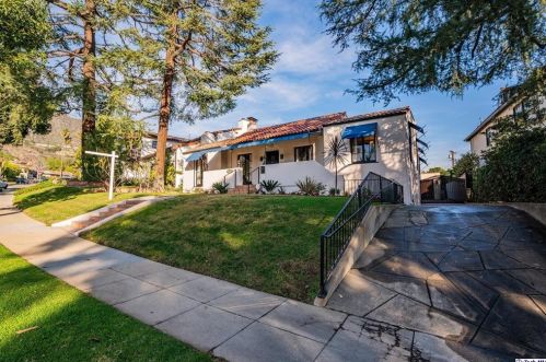1570 Pacific Ave, Glendale CA  91202-1214 exterior