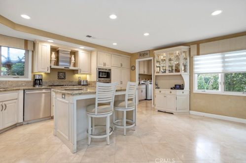 1836 Gamble Ln, Escondido, CA 92029-4231