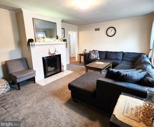 685 Colonial Ave, York, PA 17403-3403