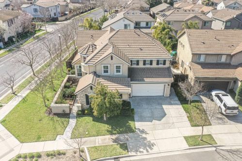 1894 Vintage Cir, Valley Home CA  95361-8678 exterior