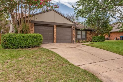4483 Sweetgum Way, Fort Worth TX  76133-7415 exterior