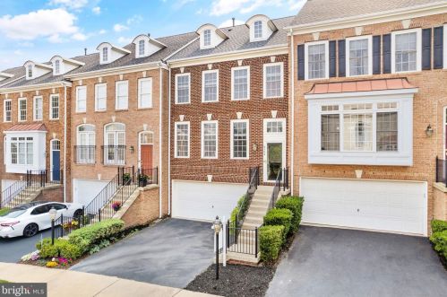 6154 Toledo Pl, Haymarket, VA 20169-3272