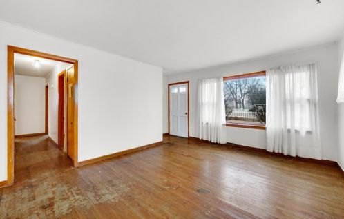 1111 Mccord Rd, Valpo, IN 46383-3730