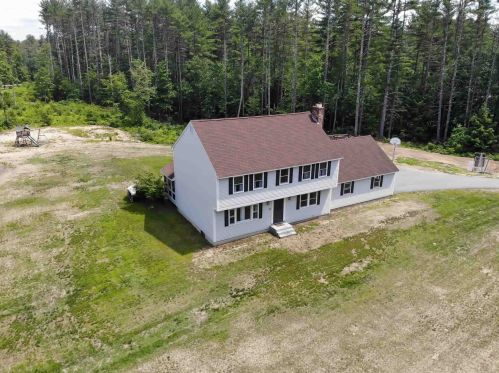 8 Flint Meadow Dr, Brookline, NH 03033-2038