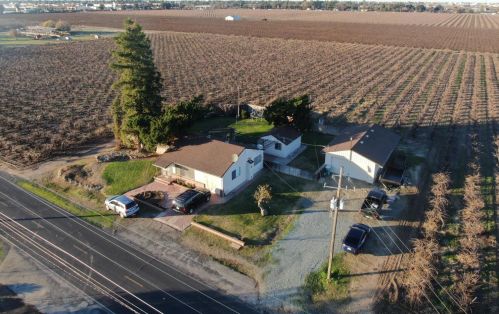 5105 Hogan Ln, Lodi, CA 95240-7242