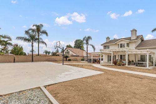 1874 Natalie Ln, Riverside CA  92506-4656 exterior