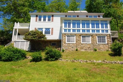 34 Byram Bay Rd, Hopatcong, NJ 07843-1921