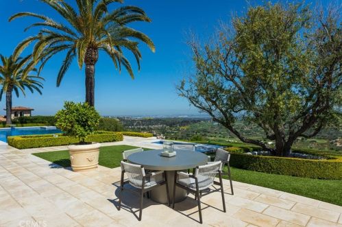 76 Golden Eagle, Irvine CA  92603-0309 exterior