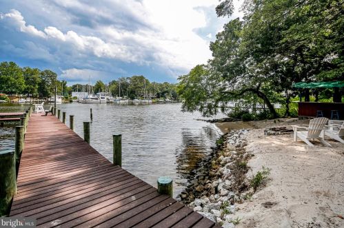 612 Cpe Mckinsey Dr, Severna Park MD 21146-4057 exterior