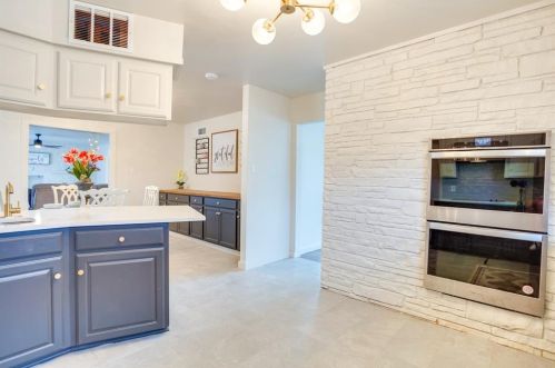 6486 Crestmore Rd, Fort Worth TX  76116-7323 exterior