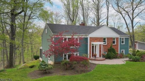 11 Hunters Trl, Warren, NJ 07059-7105