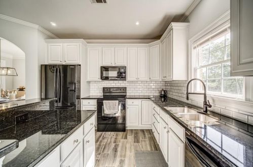 4073 Herron Trl, Atlanta GA  30349-1530 exterior