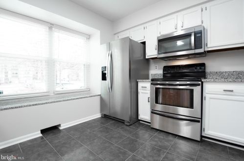 9525 Clocktower Ln, Columbia MD  21046-1870 exterior