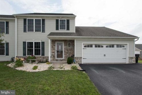 15 Dylan Dr, York, PA 17404-9411