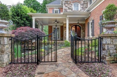 1750 High Trl, Atlanta GA  30339-5617 exterior