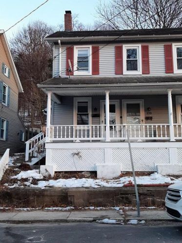 225 Northampton St, Bangor PA  18013-2031 exterior