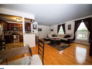 3341 Red Lion Rd, Philadelphia PA  19114-1227 exterior