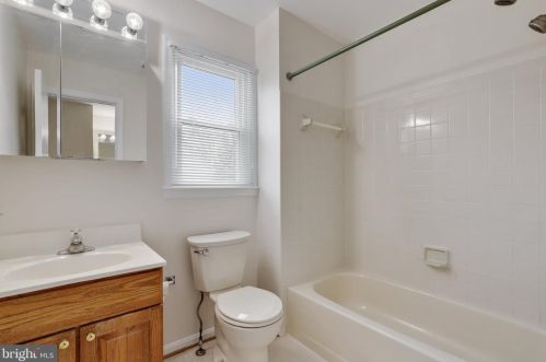 125 Snowy Owl Dr, Silver Spring MD 20901-1656 exterior