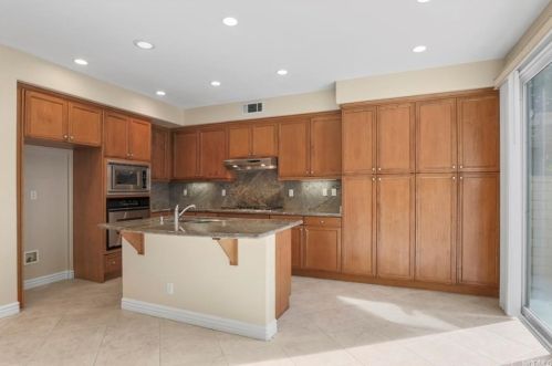 18 Coriander, Irvine CA  92603-0651 exterior