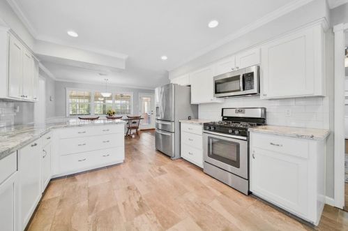 1100 Chateau Wood Pkwy Dr, Conroe TX  77385-9773 exterior