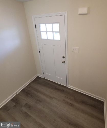 135 Higgs Blvd, Charles Town WV  25414-1715 exterior