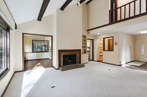 300 Elden Dr, Atlanta GA  30342-2032 exterior