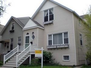 3920 Marshfield Ave, Chicago IL  60613-2516 exterior