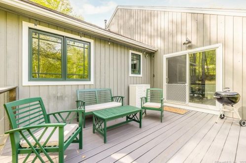 511 Tobacco St, Exeter CT  06249-1641 exterior
