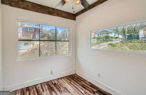 530 Elmwood Rd, Atlanta GA  30318-8105 exterior