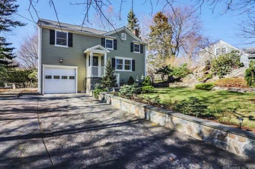 9 Gillies Ln, Norwalk, CT 06854-1060