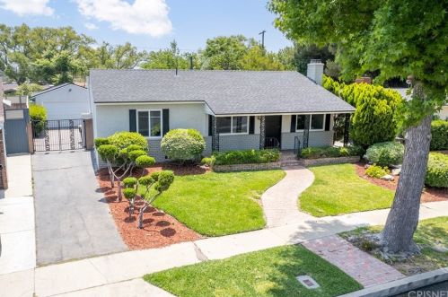 13950 Boxwood Pl, Van Nuys, CA 91402-5302