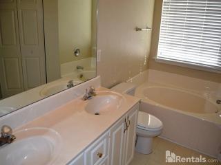 295 Pheasant Hill Dr, Duncan SC  29334-8822 exterior