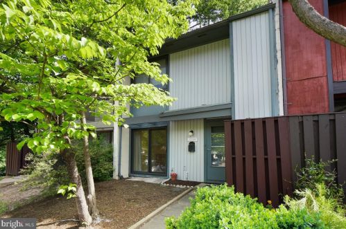 12180 Sanibel Ct, Herndon, VA 20191-1210