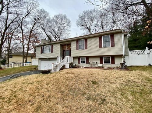 46 Sherwood Ave, Providence, RI 02911-1338