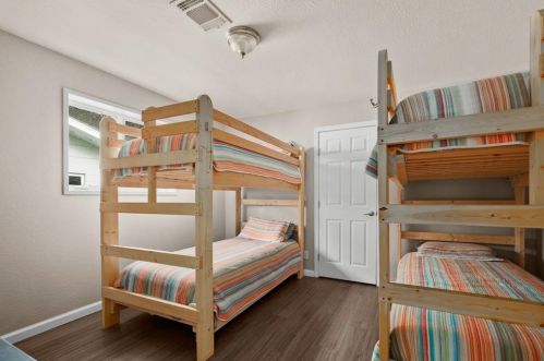 120 Erskine Fry, Seguin TX 78155 exterior