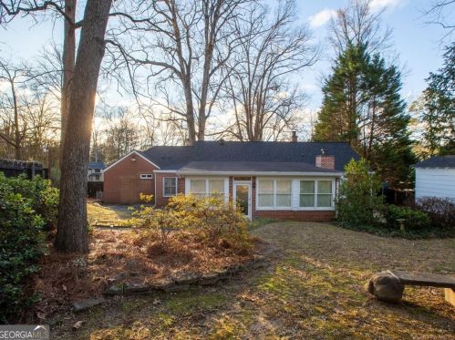 1166 Goodwin Rd, Atlanta GA  30324-2718 exterior