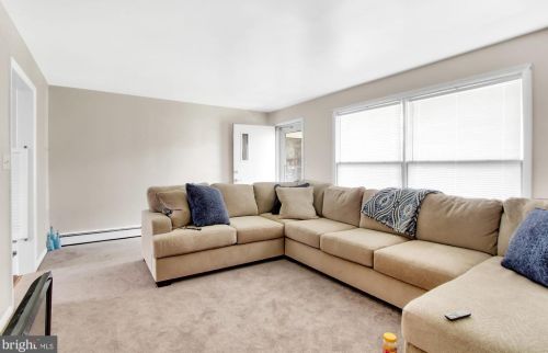 2040 Market St, York, PA 17402-2894