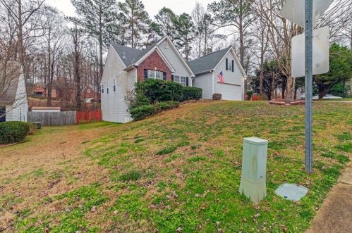 5321 Regency Lake Ct, Buford, GA 30518-7840