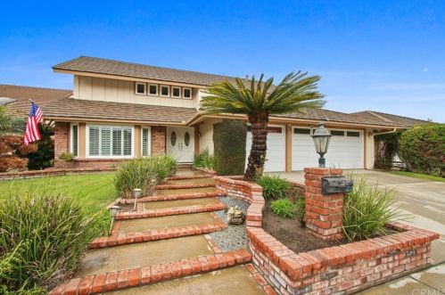 15927 Maidstone St, Santa Ana, CA 92708-1005